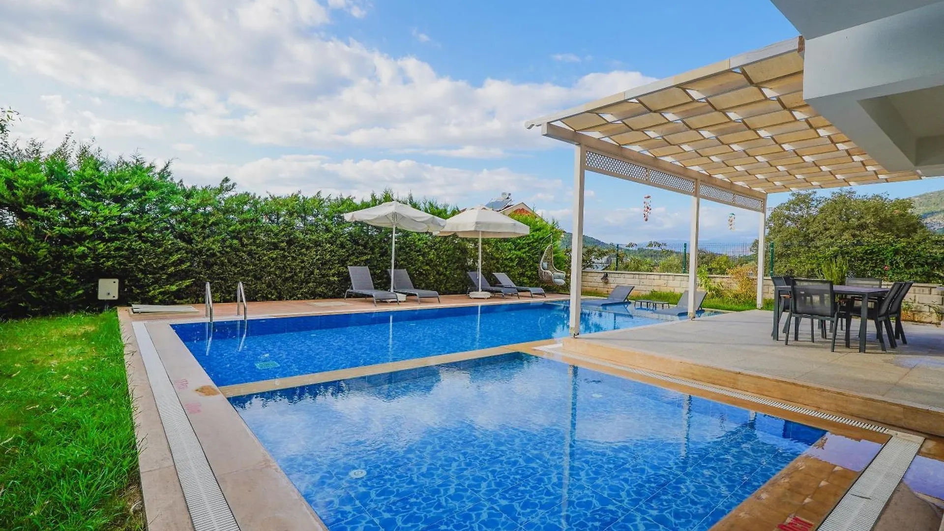 Villa Pelit - 4 Yatak Odali Saunali Havuzlu Villa Fethiye