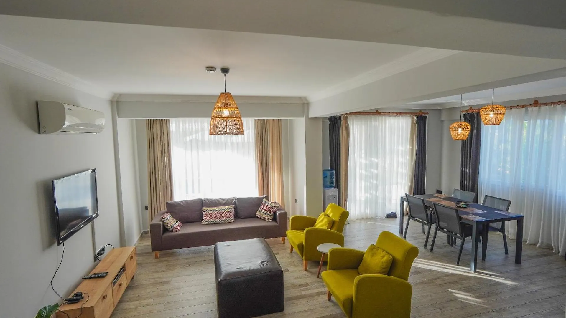 Villa Pelit - 4 Yatak Odali Saunali Havuzlu Villa Fethiye